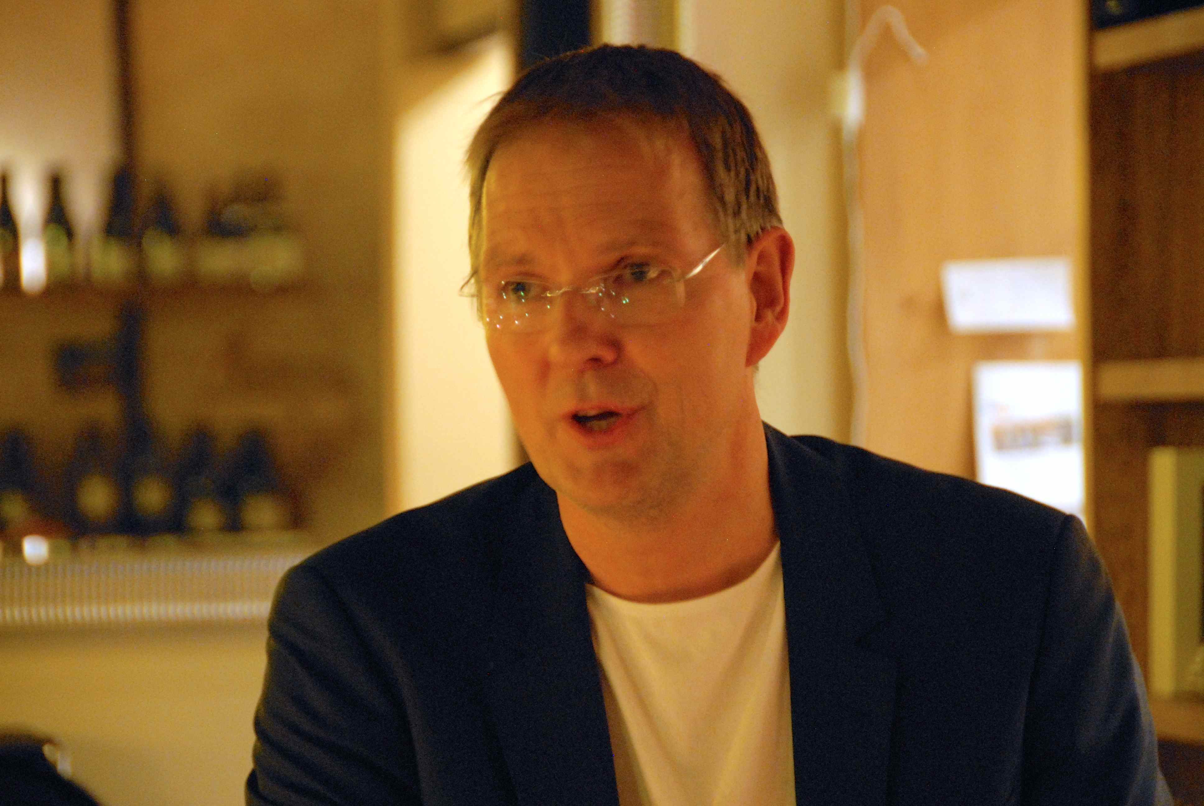 Henze6.jpg